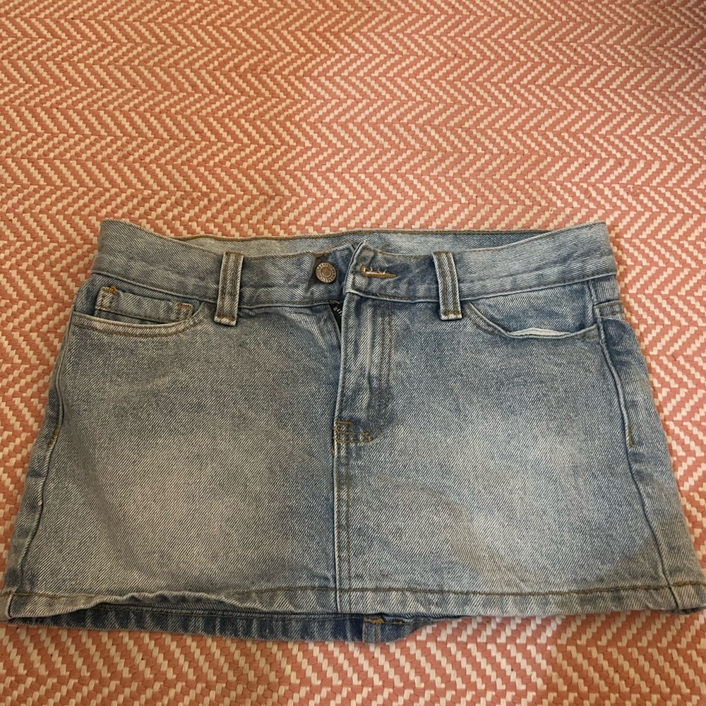 Brandy Melville skirt size xs